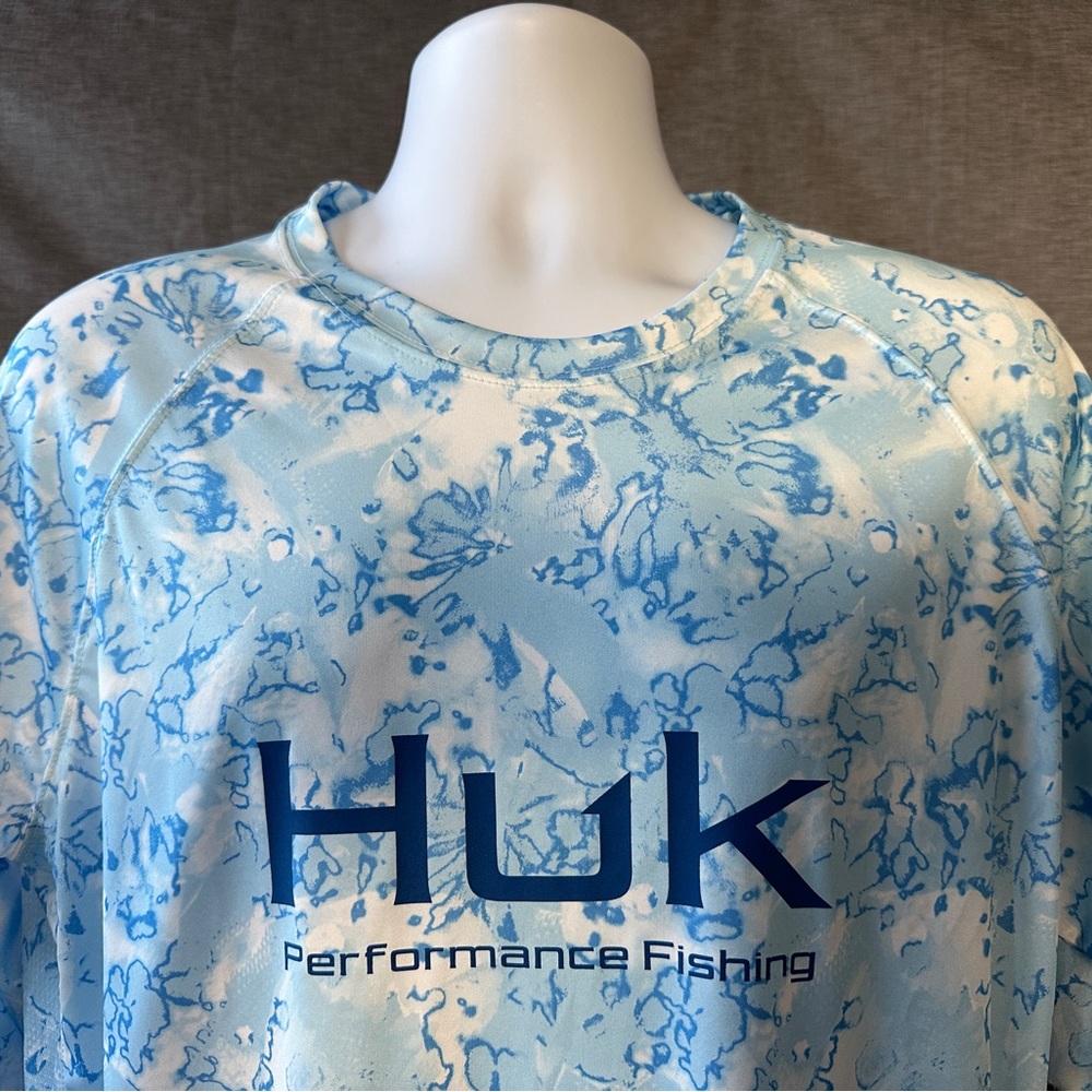 HUK FISHING PERFORMANCE CREWNECK SHIRT-NWT-LARGE